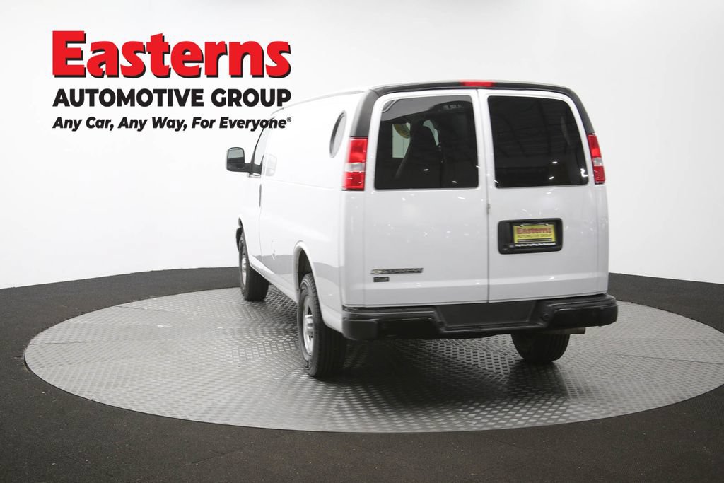 Used 2021 Chevrolet Express 3500 w/ Driver Convenience Package RWD image 62