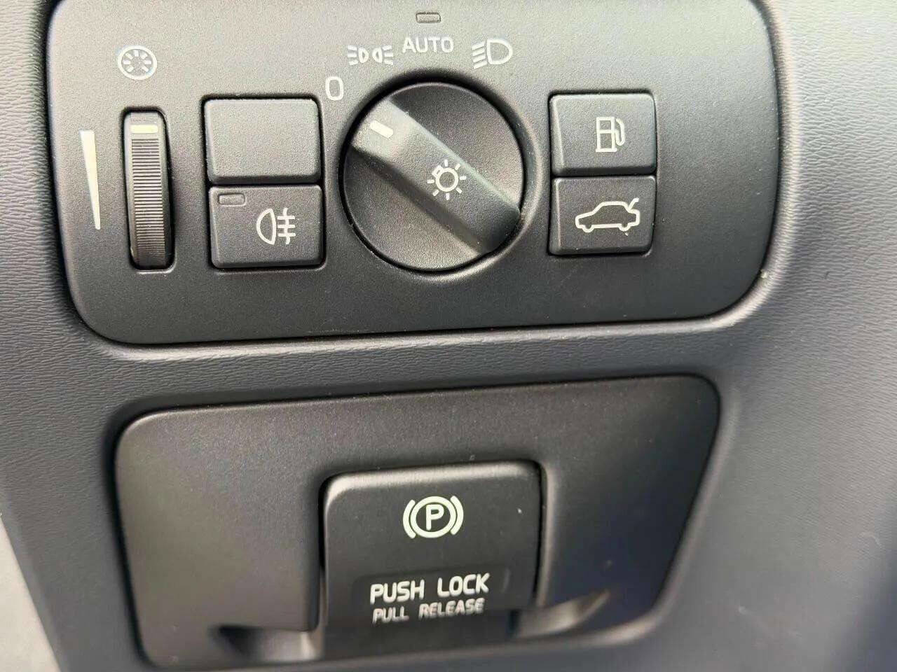 Used 2013 Volvo S60 T5 image 15