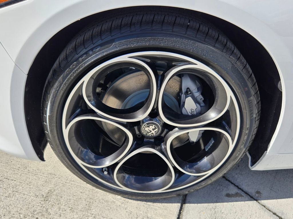 New 2025 Alfa Romeo Giulia w/ Driving Assist Package image 5