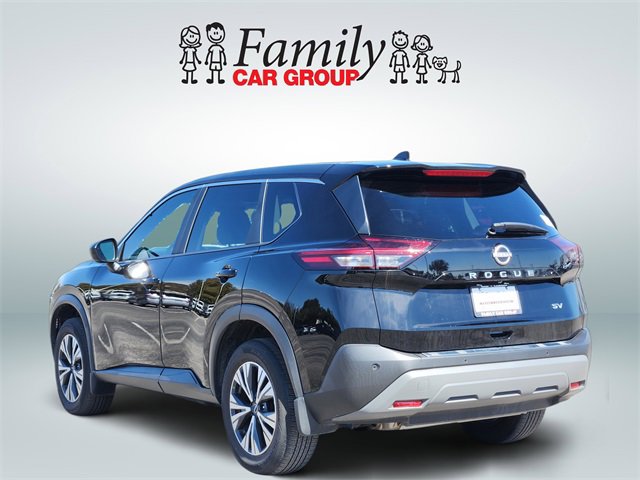 Used 2023 Nissan Rogue SV image 3