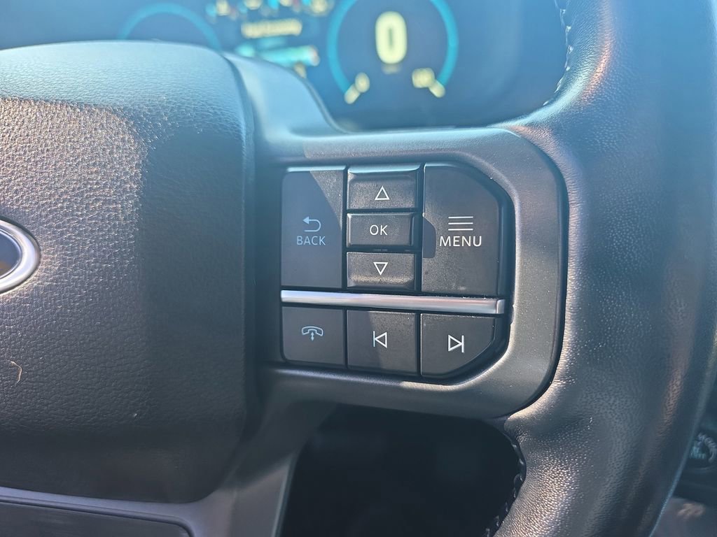 Certified 2022 Ford F150 Lariat w/ Equipment Group 502A High image 39