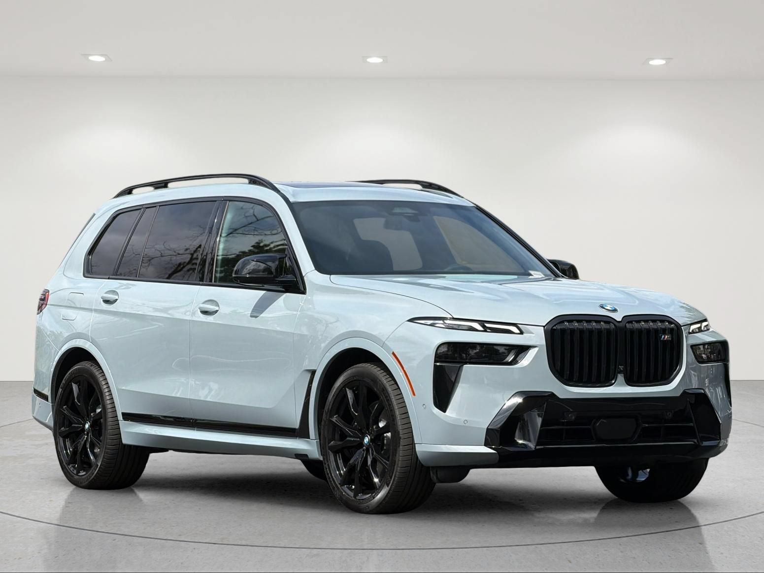 Used 2024 BMW X7 M60i w/ Climate Comfort Package AWD/4WD image 7
