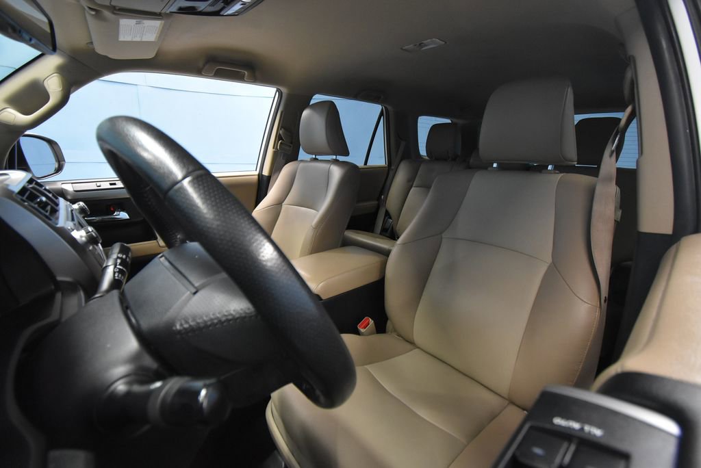 Used 2018 Toyota 4Runner SR5 Premium AWD/4WD image 24