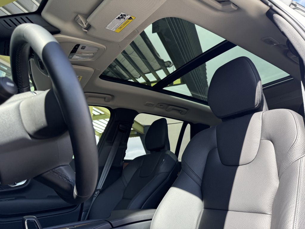 Used 2024 Volvo XC90 T8 Core w/ Protection Package Premier image 27