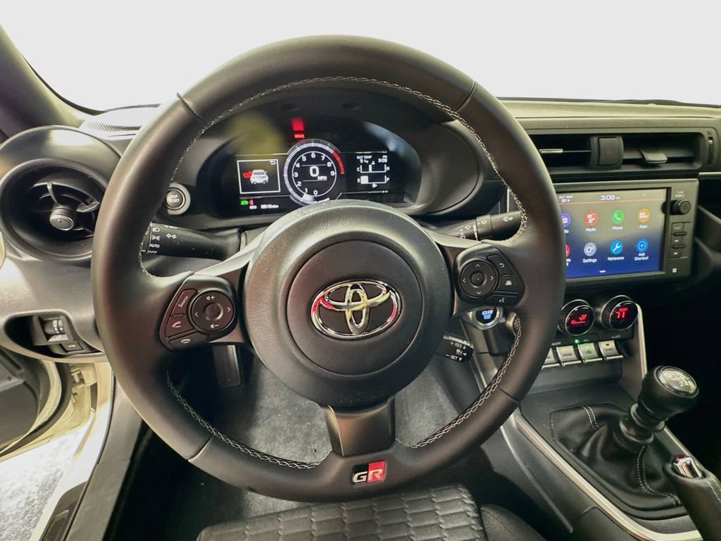 Used 2024 Toyota GR86 RWD image 11