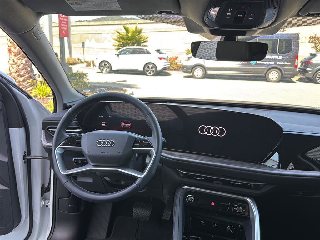 Used 2025 Audi Q5 Premium w/ Convenience Package AWD/4WD image 10