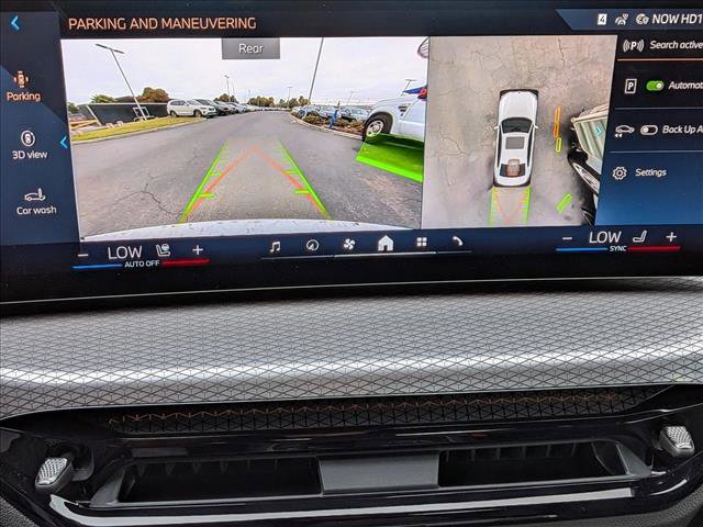 Used 2025 BMW 330i Sedan w/ Convenience Package image 12