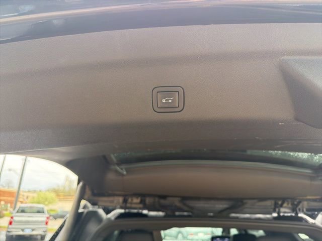 Certified 2021 GMC Yukon SLT w/ SLT Luxury Plus Package image 18