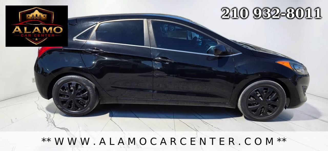 Used 2017 Hyundai Elantra GT FWD image 6