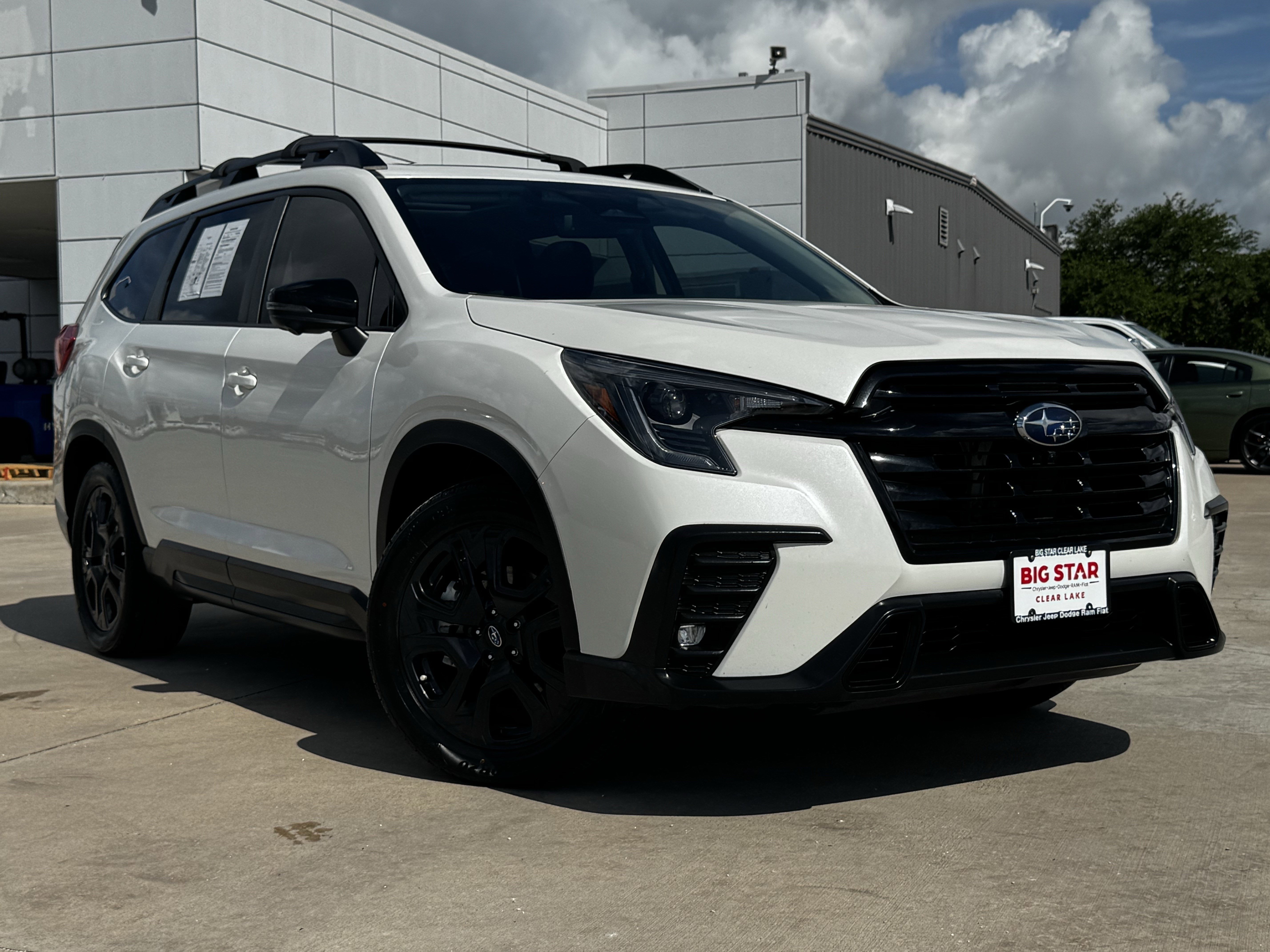 Used 2023 Subaru Ascent Onyx Edition Limited AWD/4WD image 2