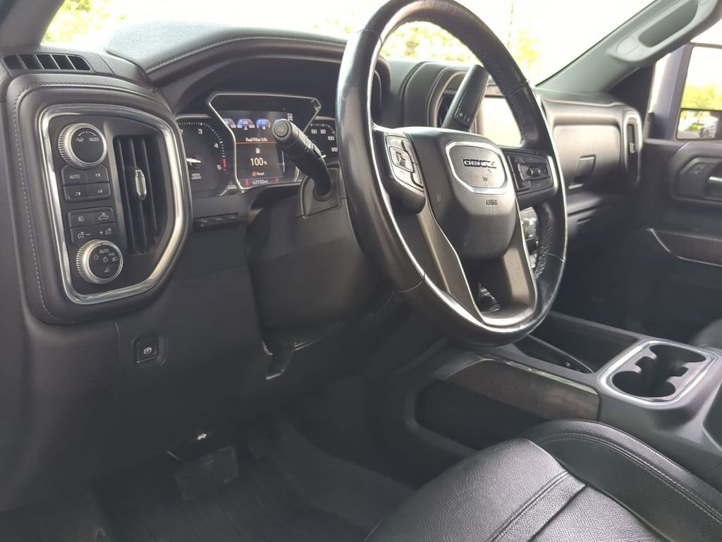 Used 2020 GMC Sierra 3500 Denali w/ Denali Ultimate Package AWD/4WD image 18