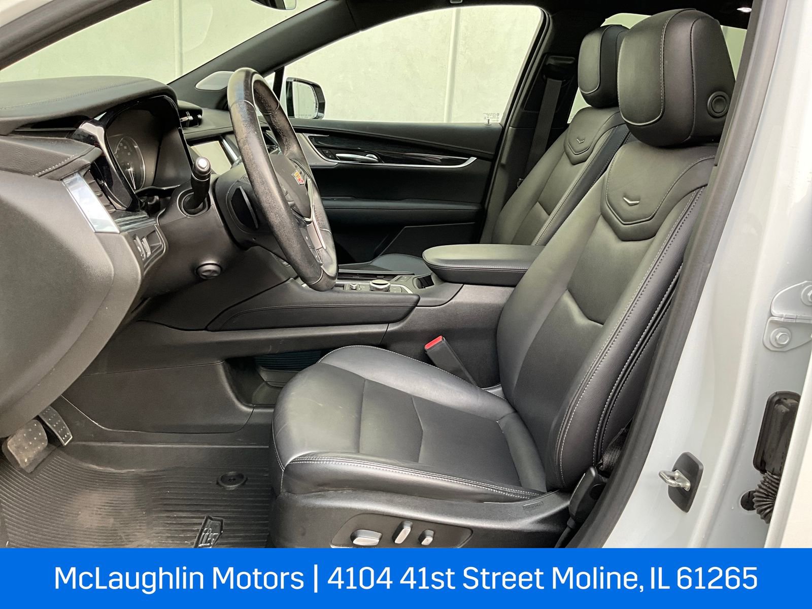 Certified 2022 Cadillac XT5 Premium Luxury w/ LPO, Floor Liner Package image 10