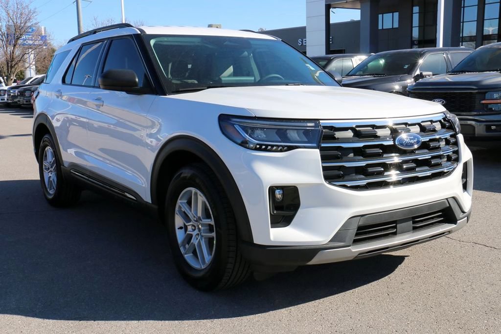 New 2026 Ford Explorer Active w/ Active Comfort Package RWD image 4