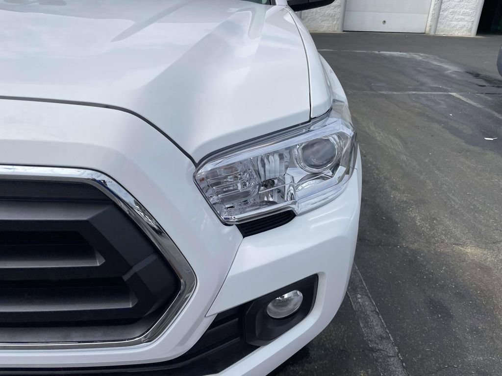 Used 2023 Toyota Tacoma SR5 w/ Technology Package image 13