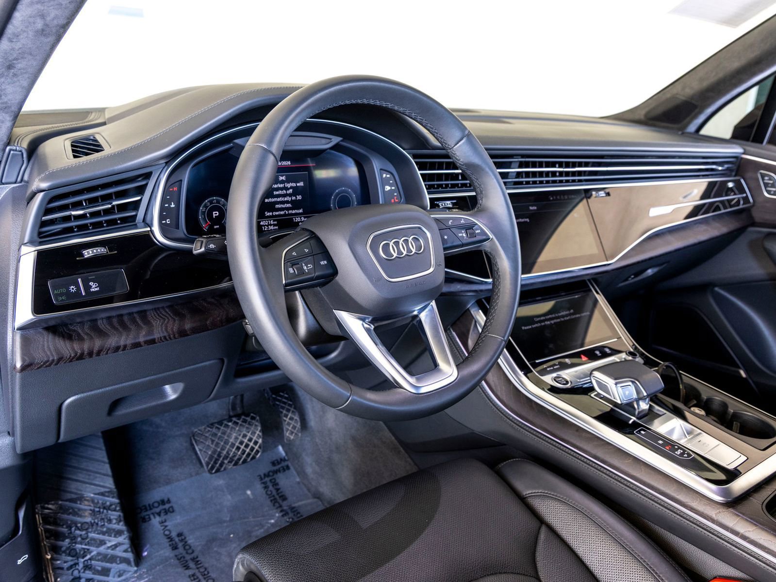 Used 2022 Audi Q7 3.0T Prestige image 17