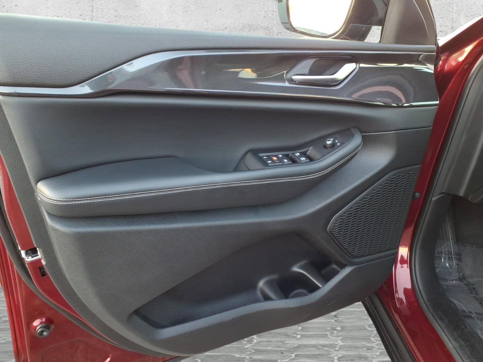 Used 2023 Jeep Grand Cherokee L Altitude image 7