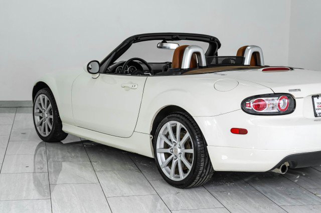 Used 2008 MAZDA MX-5 Miata Grand Touring w/ Premium Pkg RWD image 38