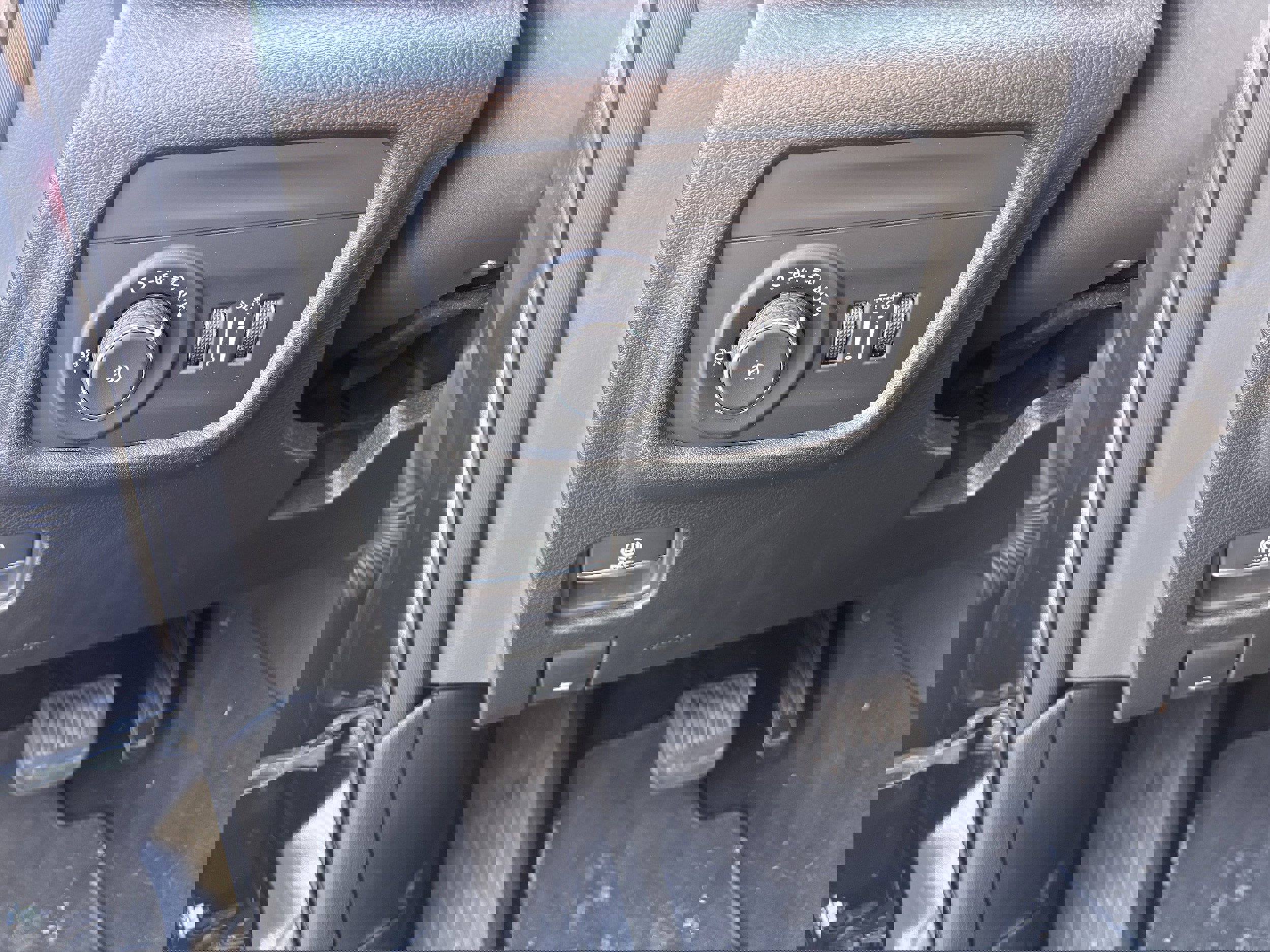 Certified 2024 Jeep Grand Cherokee Limited image 11