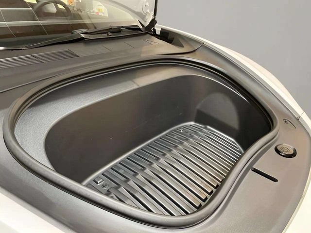 Used 2024 Tesla Model 3 Standard Range RWD image 81