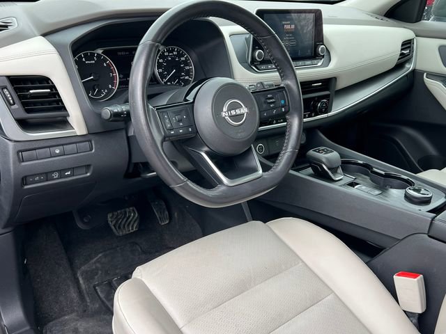 Used 2023 Nissan Rogue SV w/ SV Premium B Package image 16