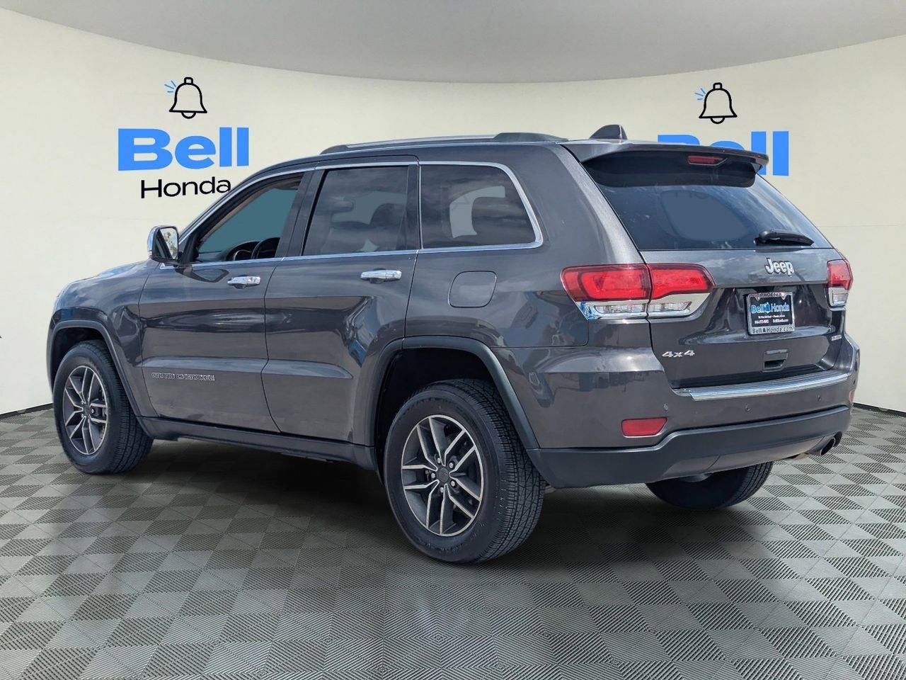 Used 2020 Jeep Grand Cherokee Limited image 3