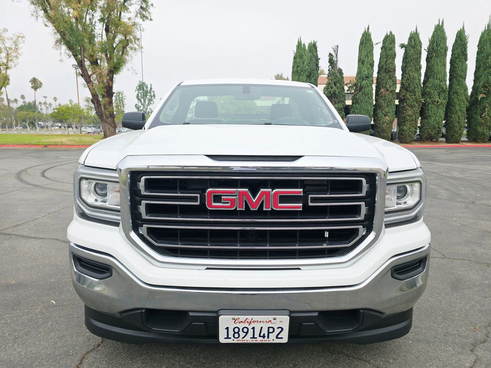 Used 2018 GMC Sierra 1500 2WD Regular Cab image 2