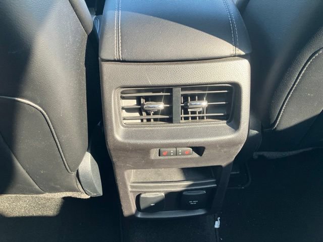 Used 2017 Ford Edge Titanium w/ Equipment Group 301A FWD image 18