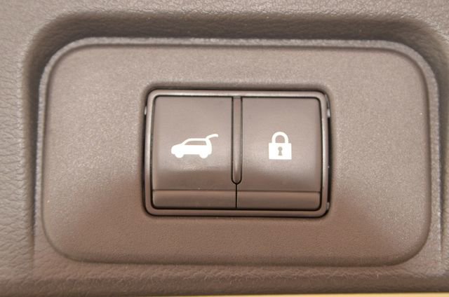 Used 2023 Nissan Rogue SL image 15