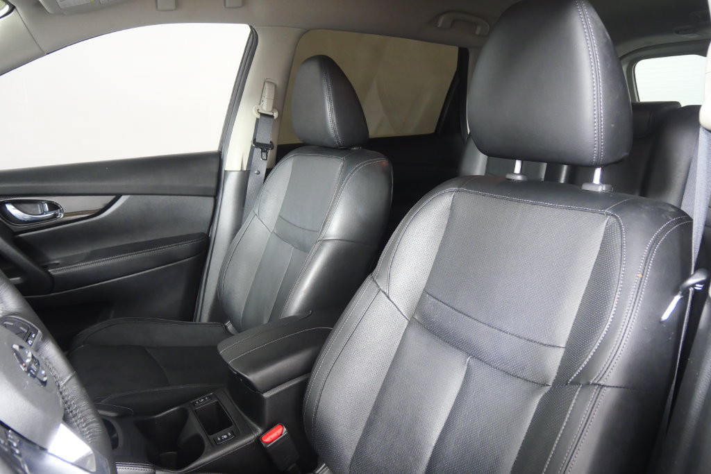 Used 2017 Nissan Rogue SL FWD image 10