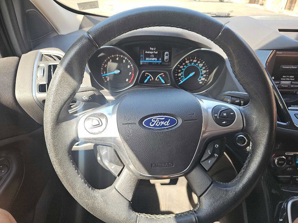 Used 2013 Ford Escape Titanium w/ Parking Technology Pkg AWD/4WD image 23