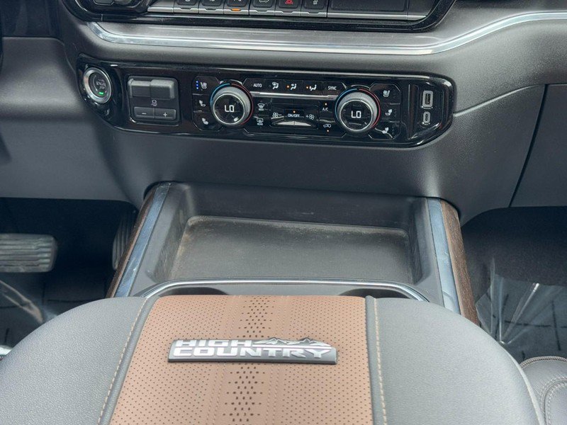 Used 2024 Chevrolet Silverado 3500 High Country w/ High Country Premium Package image 15