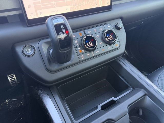 Used 2025 Land Rover Defender 110 AWD/4WD image 24