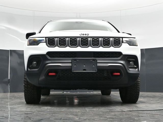 Used 2025 Jeep Compass Trailhawk AWD/4WD image 54