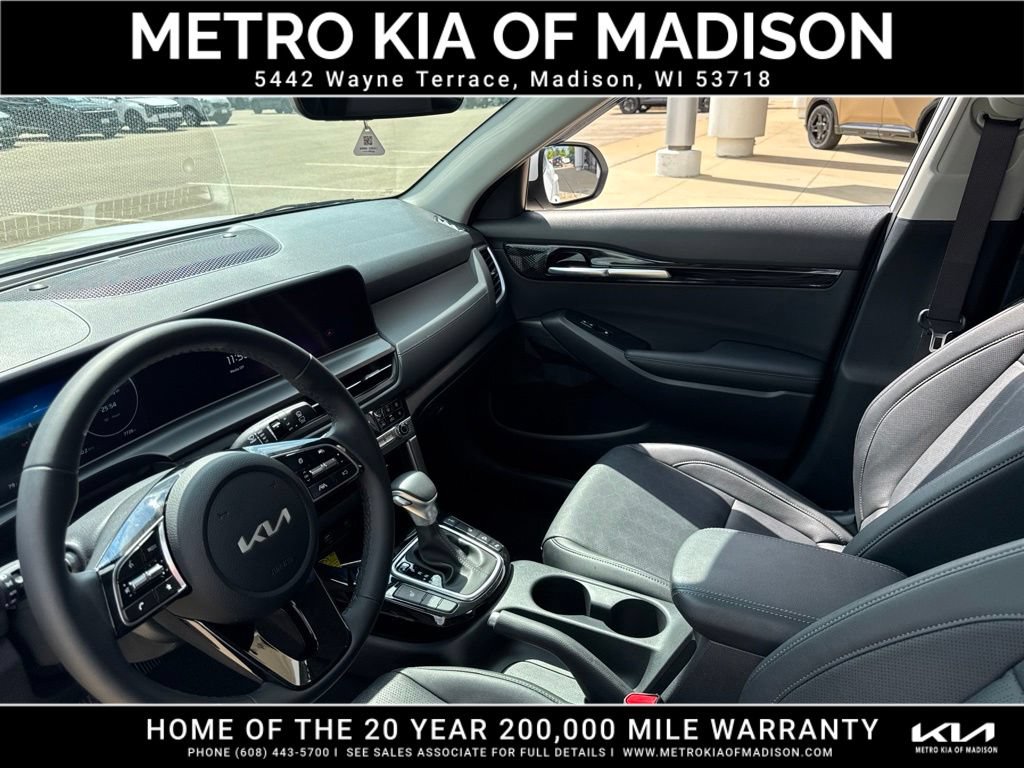 Used 2025 Kia Seltos EX w/ EX Sunroof Package AWD/4WD image 15