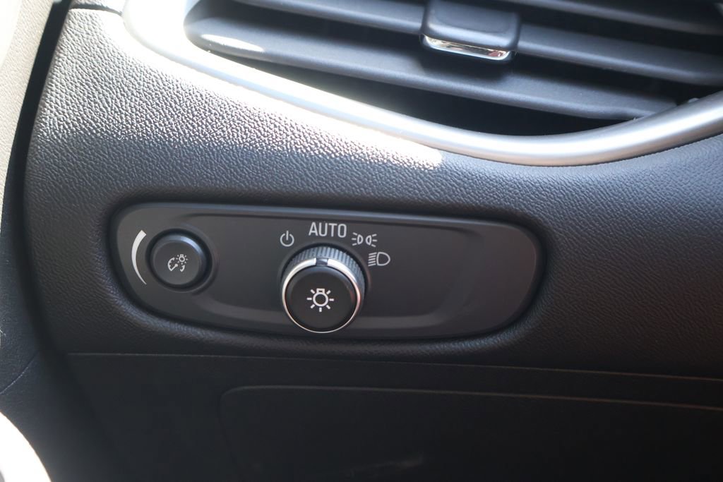 Used 2025 Chevrolet Malibu RS w/ LPO, Floor Liner Package image 35