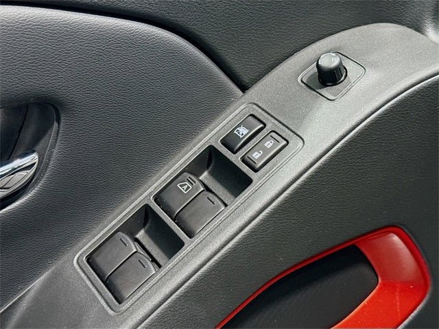 Used 2025 Nissan Frontier PRO-4X w/ Pro Convenience Package image 15