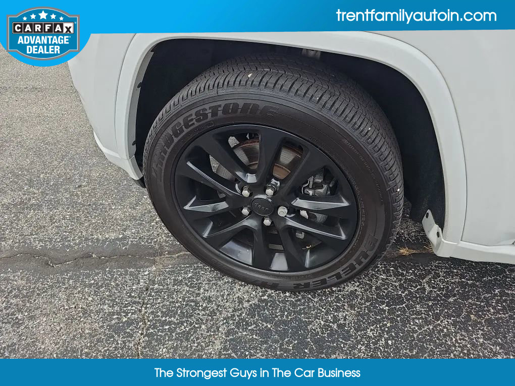 Used 2021 Jeep Grand Cherokee Laredo X image 47
