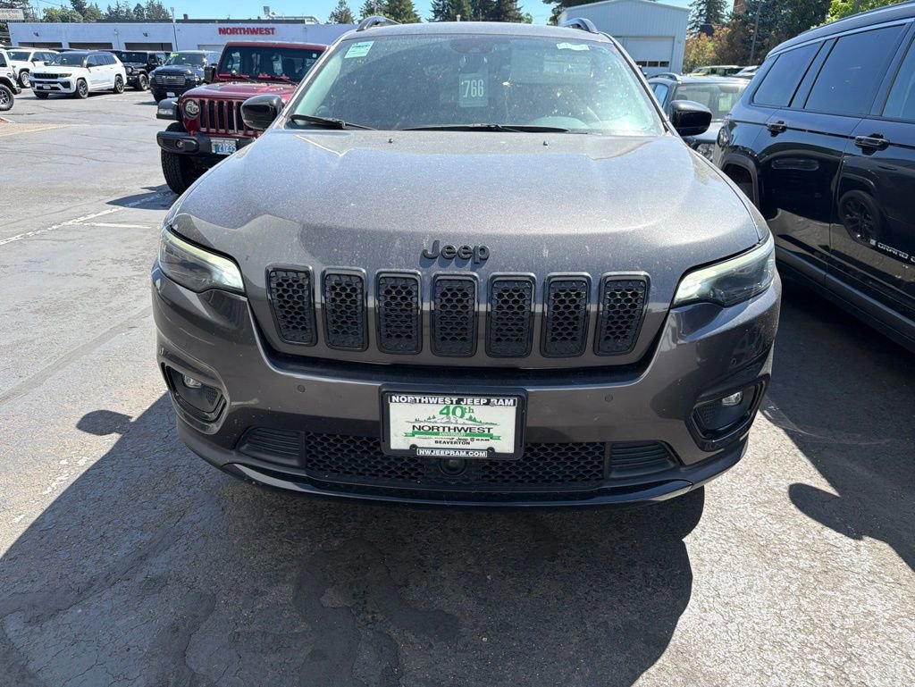 Used 2023 Jeep Cherokee Altitude Lux w/ Mopar Interior Package AWD/4WD image 5