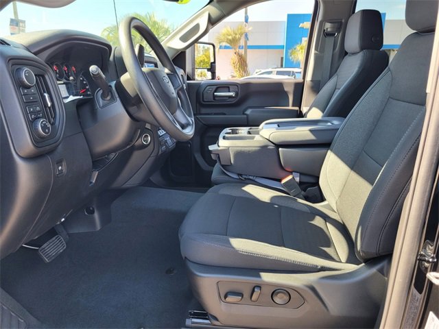 Used 2025 Chevrolet Silverado 2500 Custom w/ Custom Value Package image 16