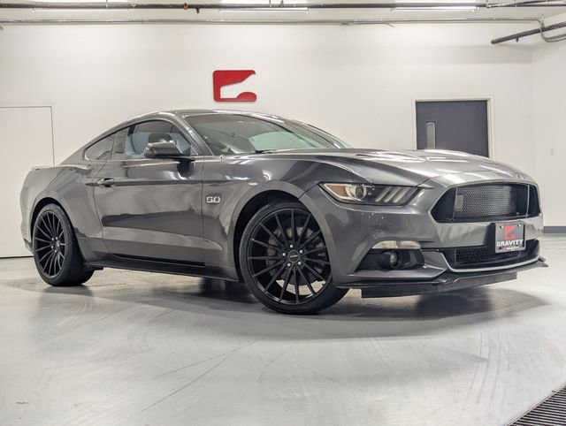 Used 2017 Ford Mustang GT RWD image 2