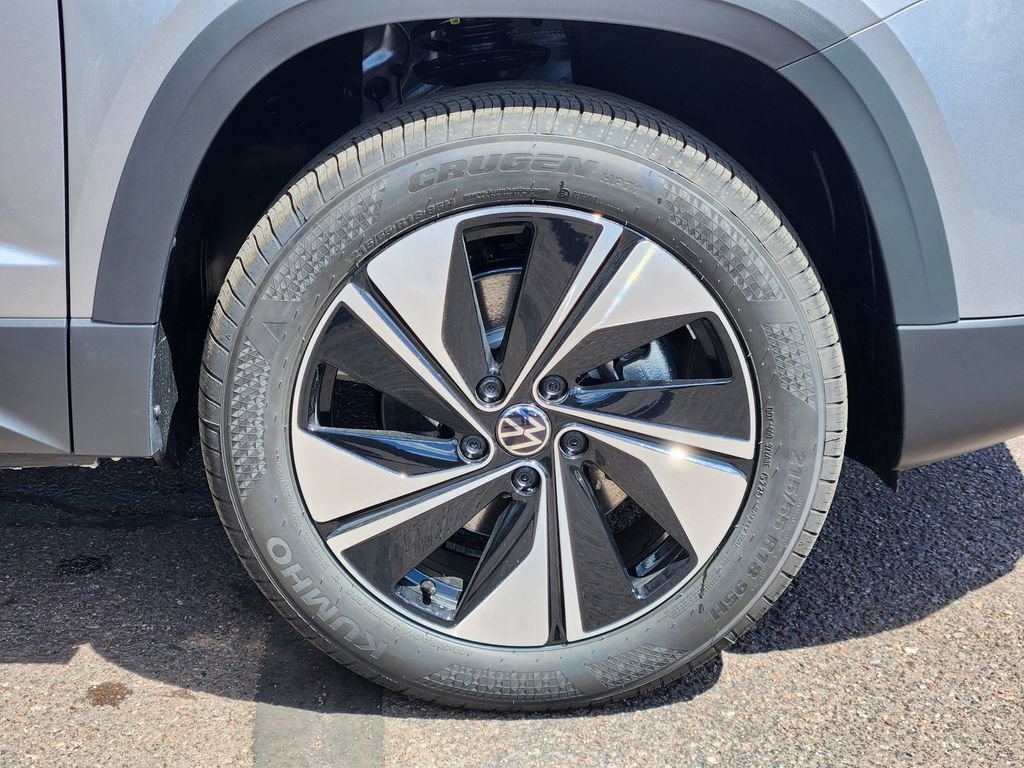 New 2026 Volkswagen Taos SE AWD/4WD image 29
