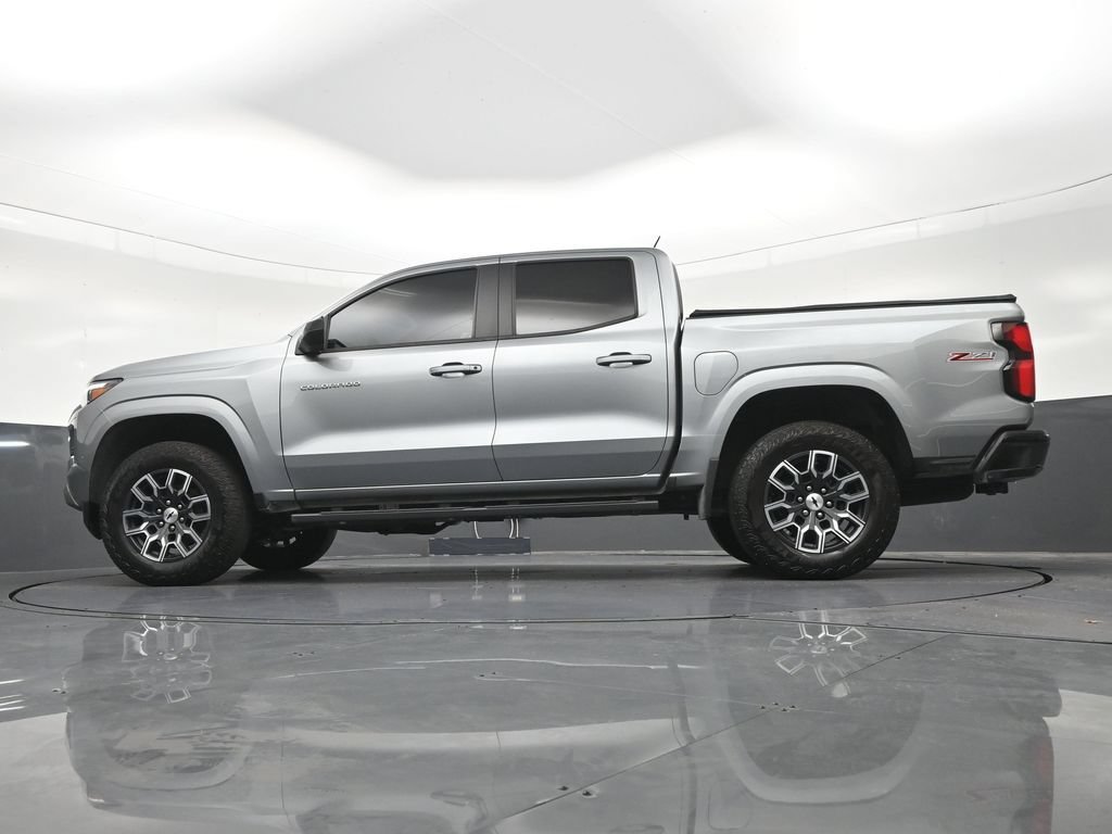 Used 2024 Chevrolet Colorado Z71 w/ Z71 Convenience Package 2 AWD/4WD image 24