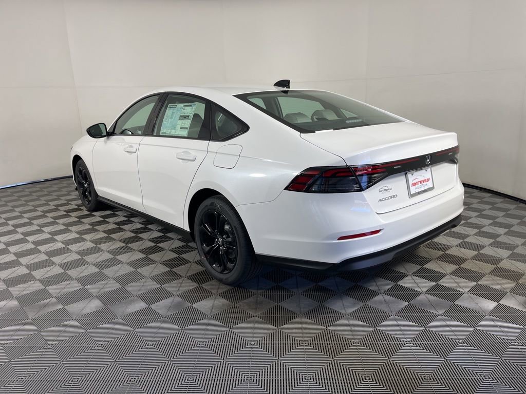 New 2025 Honda Accord SE image 3