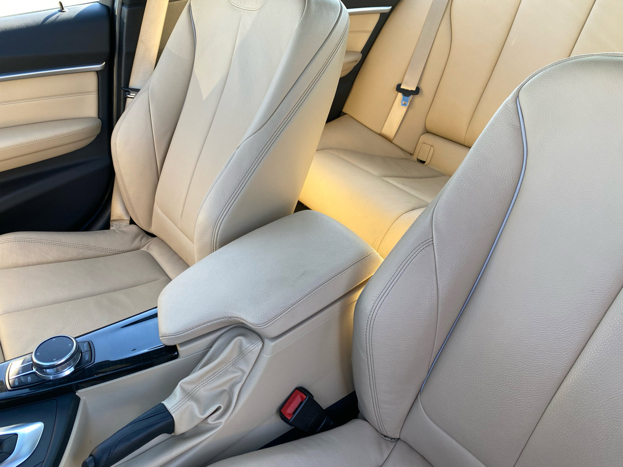 Used 2018 BMW 330i xDrive 330i xDrive SULEV Sedan w/ Premium Package image 37