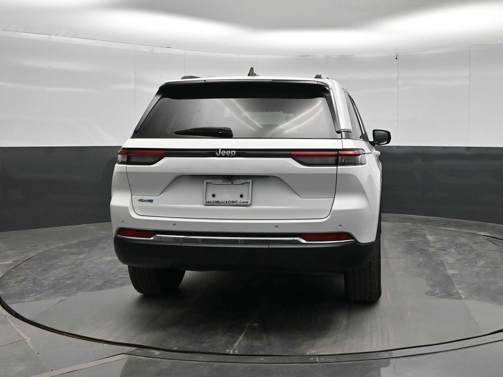 Used 2024 Jeep Grand Cherokee Limited 4xe AWD/4WD image 6