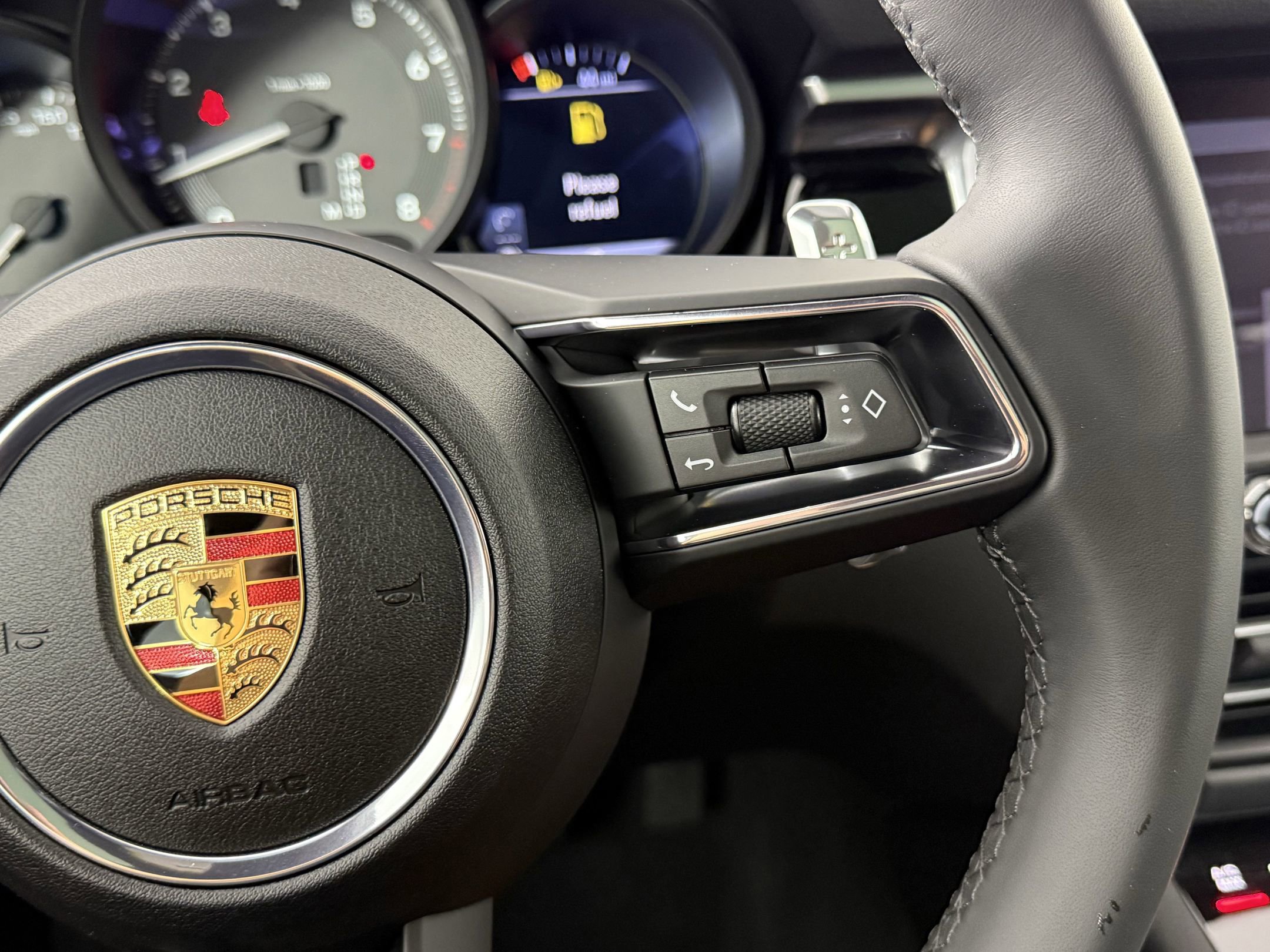 New 2025 Porsche Macan image 28