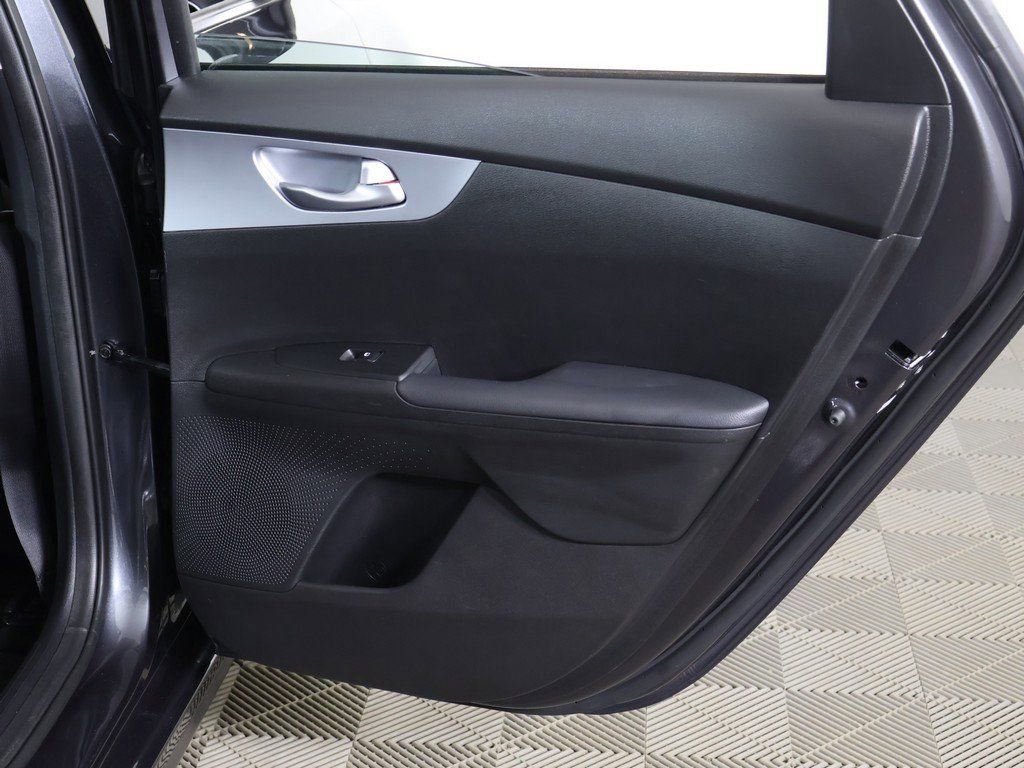 Used 2023 Kia Forte LXS w/ LXS Technology Package FWD image 24