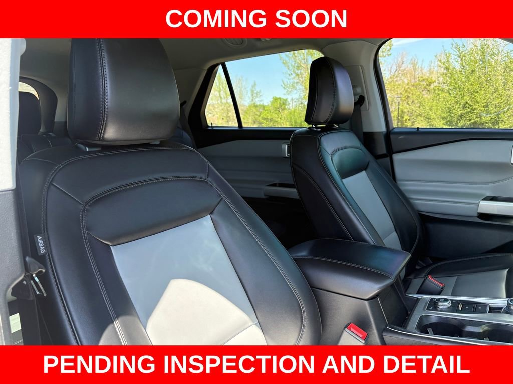 Used 2023 Ford Explorer XLT w/ Equipment Group 202A AWD/4WD image 11
