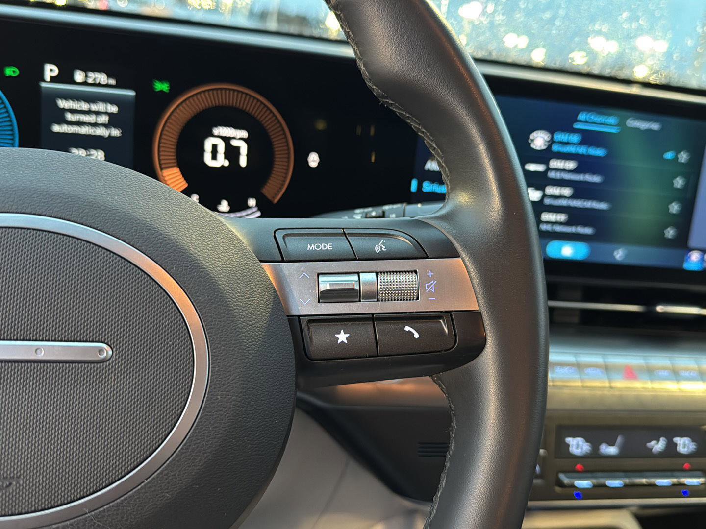 Used 2025 Hyundai Kona SEL image 19