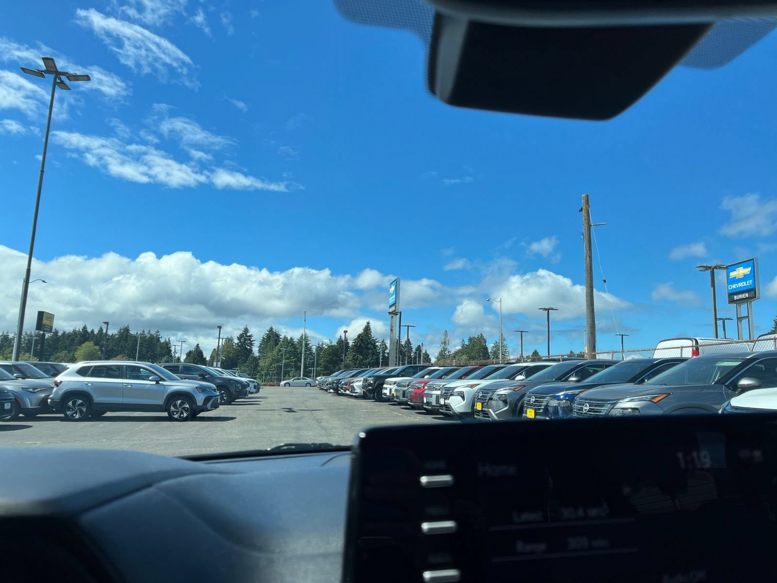 Used 2023 Toyota Sienna XLE FWD image 14